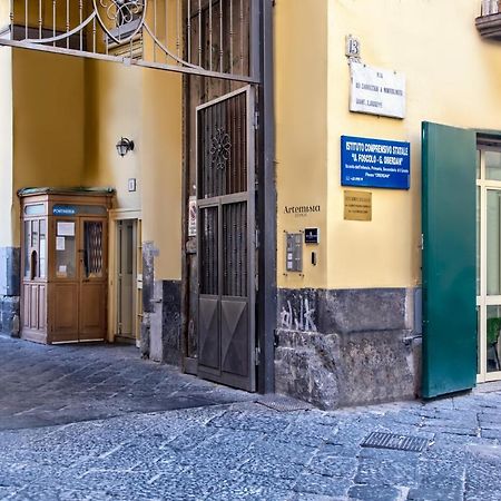 Artemisia Domus - Centro Storico Hotel Naples Luaran gambar